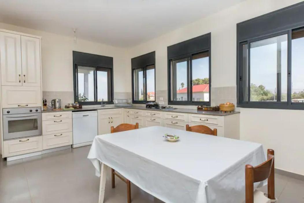 המקום של גיא Villa Sede Eli'ezer Esterno foto